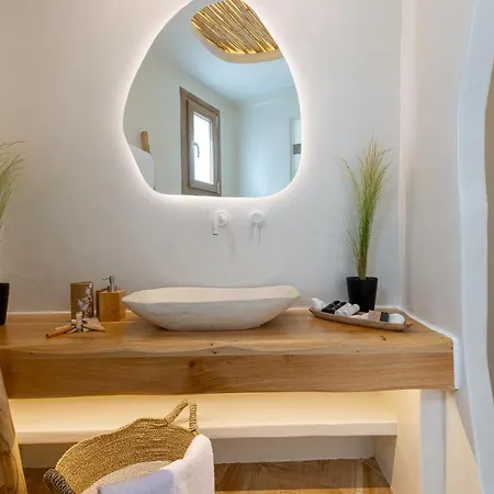 Villa Exclusive Alyko Beach Front Pool And Jacuzzi Naxos City