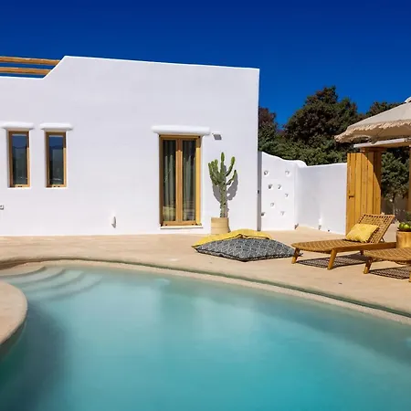 Exclusive Alyko Beach Front Pool And Jacuzzi Naxos City