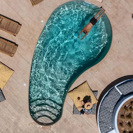 Βίλα Exclusive Alyko Beach Front Pool And Jacuzzi Naxos City